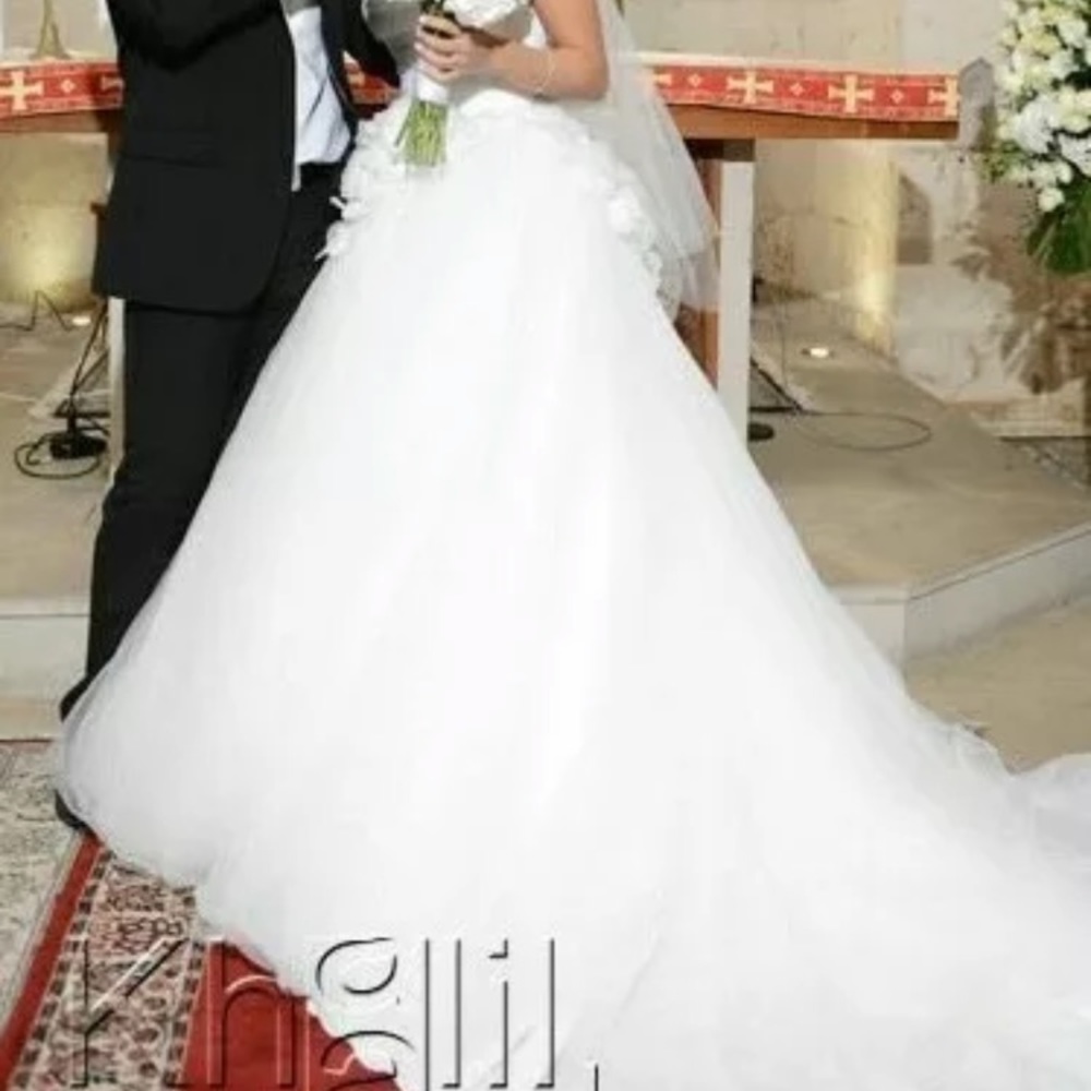 White Vera Wang Wedding Dress size 4 adjusted - Picture 2 of 14